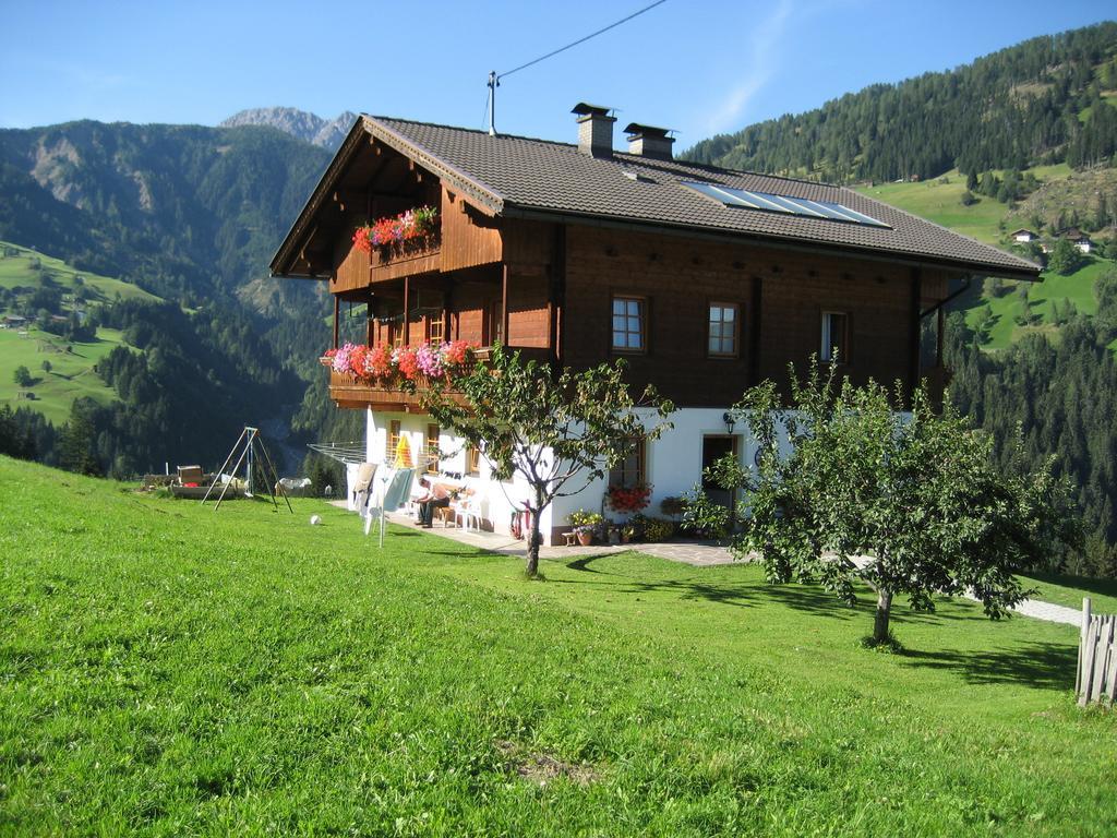 Guggenbergerhof Hotel Maria Luggau Exterior foto